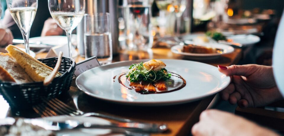 A warm, inviting restaurant dining experience in Dunsmuir California near the Sacramento River